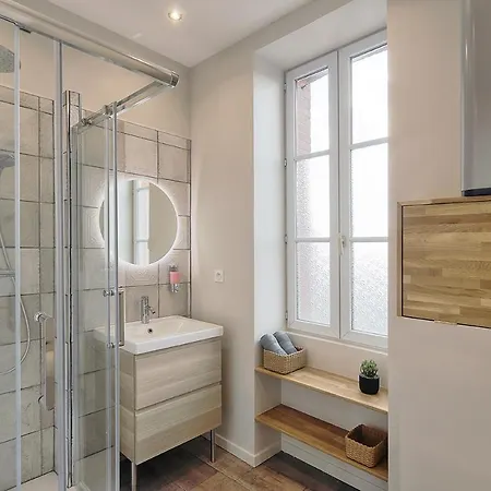 Centre-ville - Fibre - Netflix - T2 L'isac شقة *